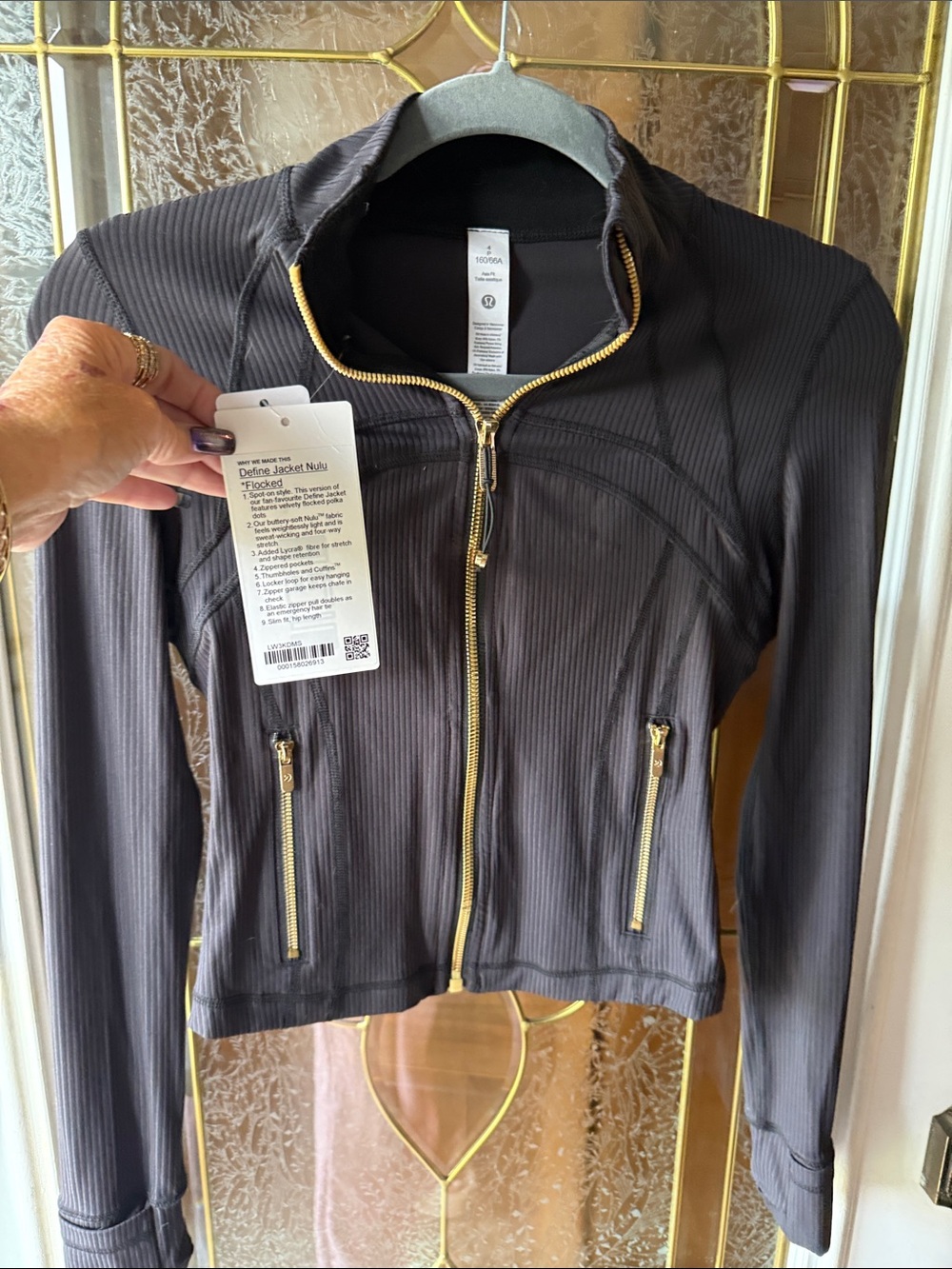 LULULEMON DEFINE CROPPED athletica Black Zip-Up Jacket with Gold Zippers